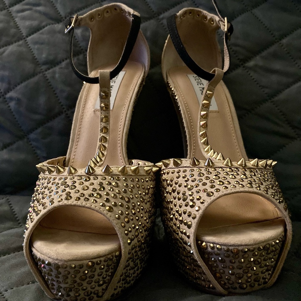 Platform Heels - Picture 2 of 5